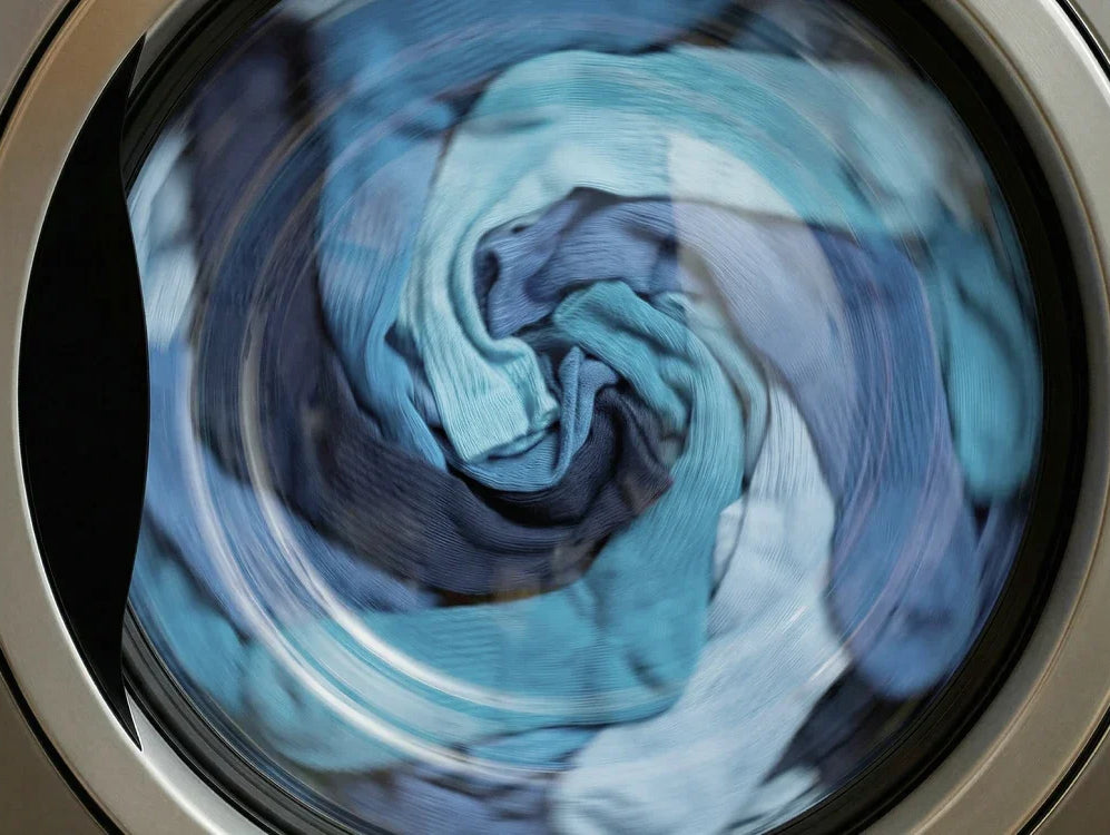 Socken richtig waschen & pflegen: Wie viel Grad, wie oft wechseln & weiß bleiben