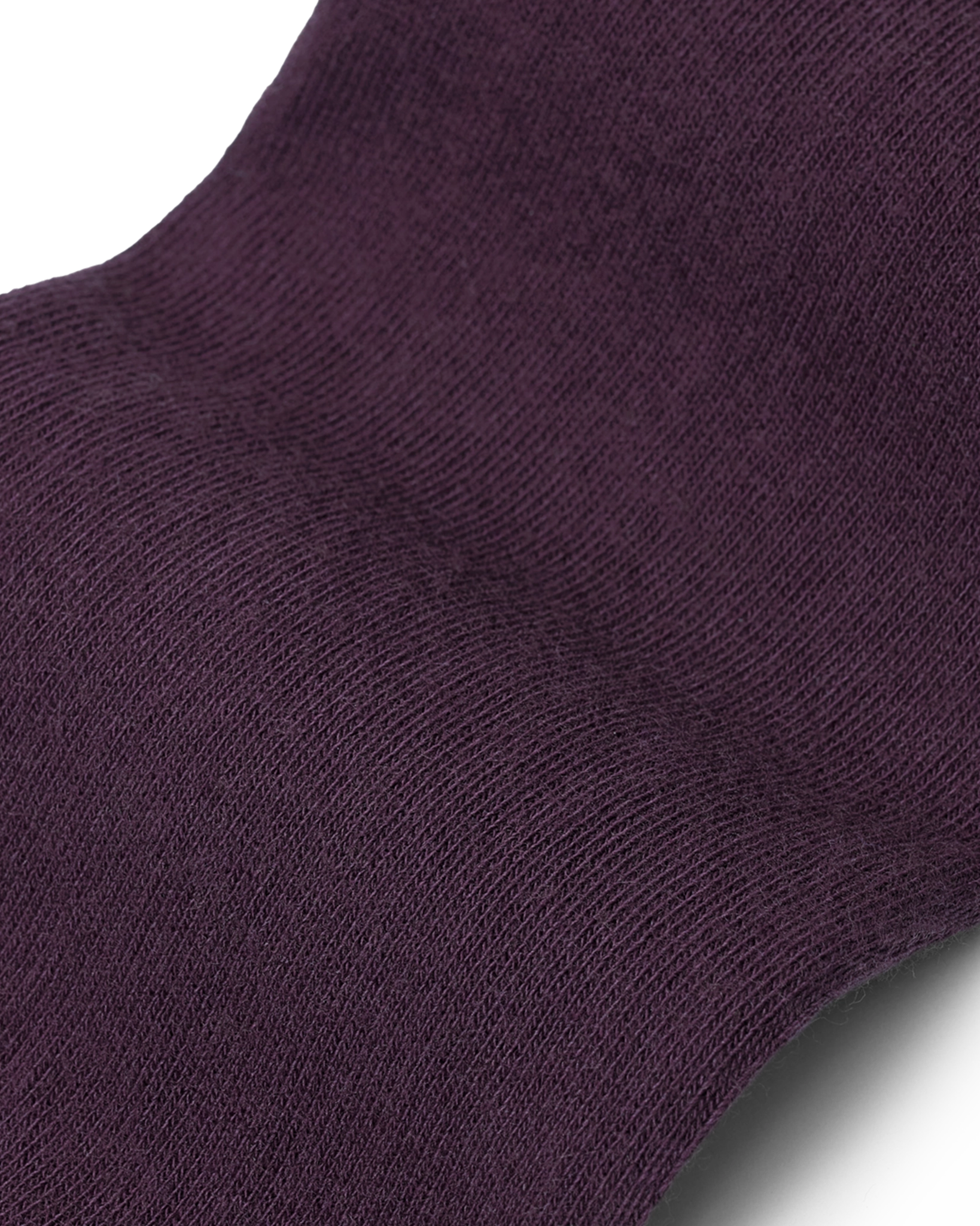 purple-socks-braune-socken-herren-damen-unisex-closeup