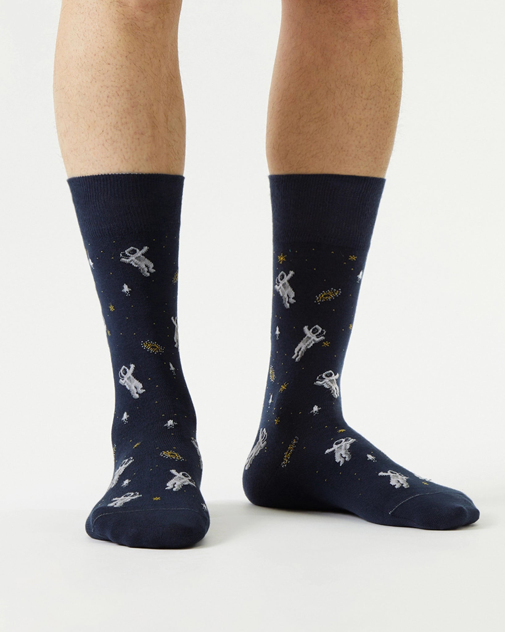 astronaut-socks-galaxy-socken-model