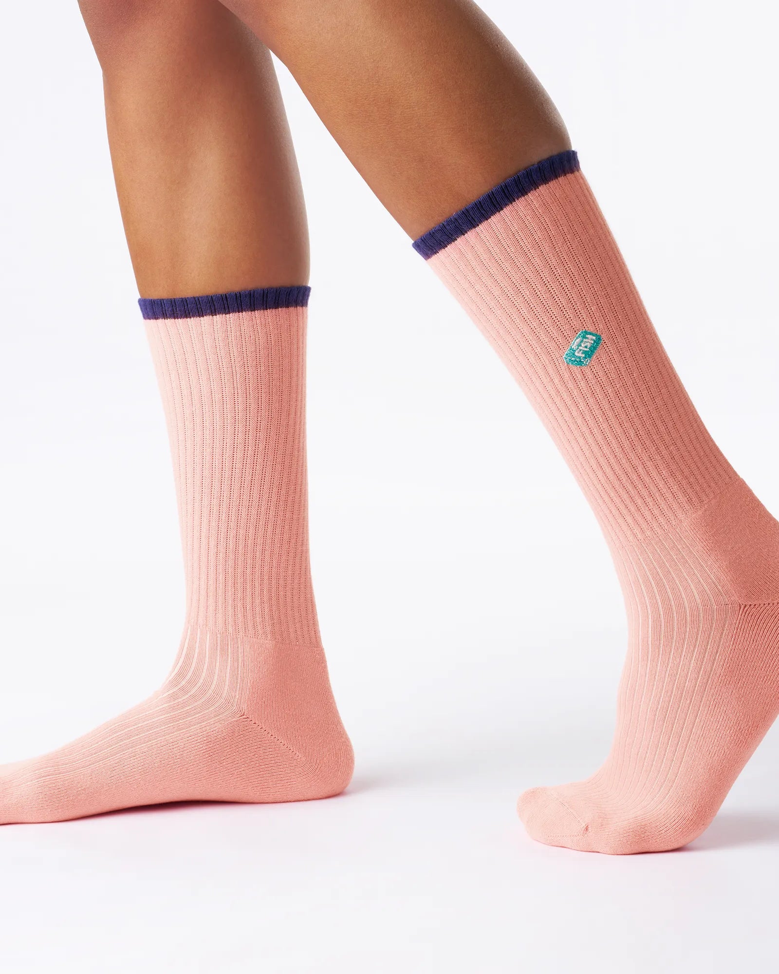 Rosa tennis socken, crew style, 80s, 80er motiv socken, tunfish strick motiv, sport socken fußbilder