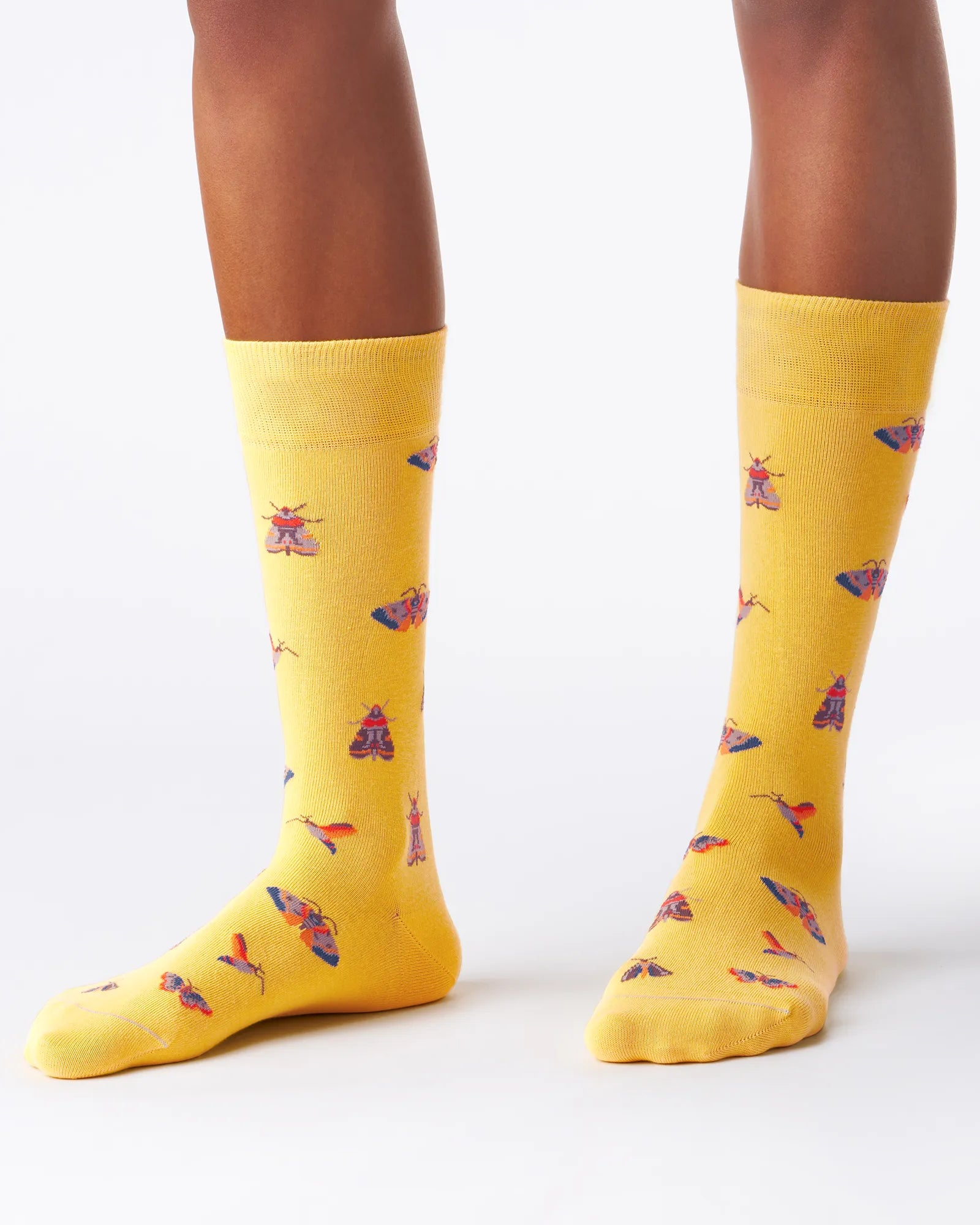 Moth_gemusterte_socken gelbe nachhaltige socken Natur Liebhaber socken bunte socken lustige socken verrückte socken
