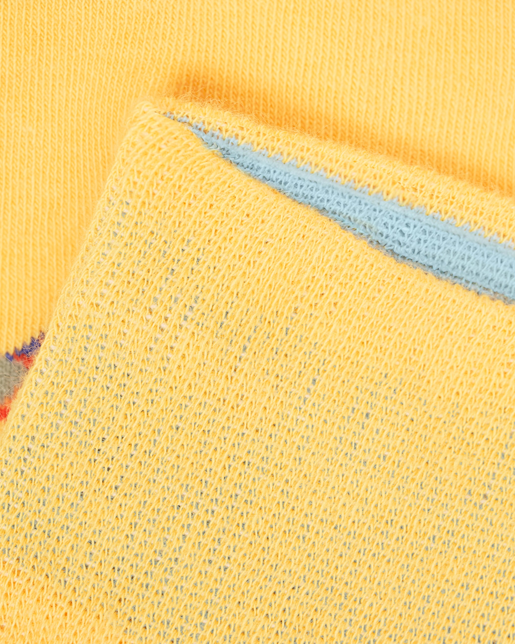 Moth_gemusterte_socken gelbe nachhaltige socken Natur Liebhaber socken bunte socken lustige socken verrückte socken details