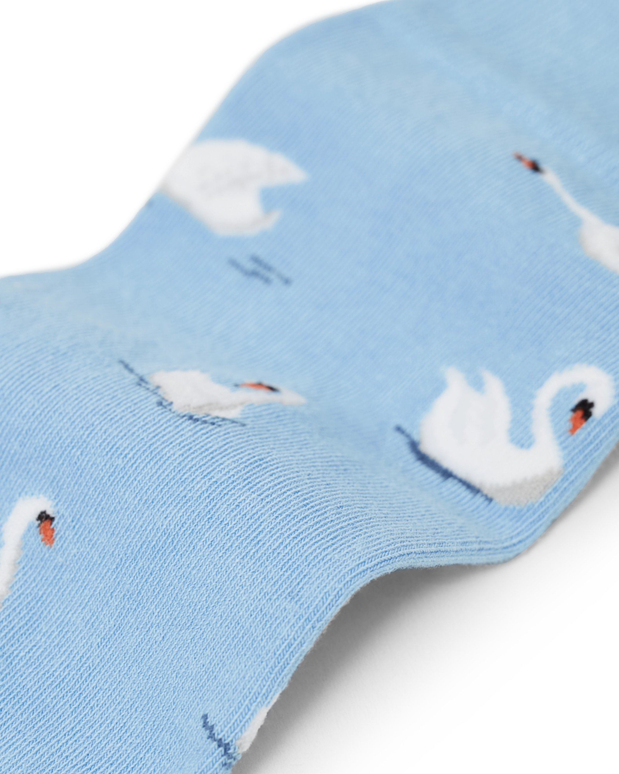 Schwan_4_gemusterte_socken blaue socken details nachhaltige socken