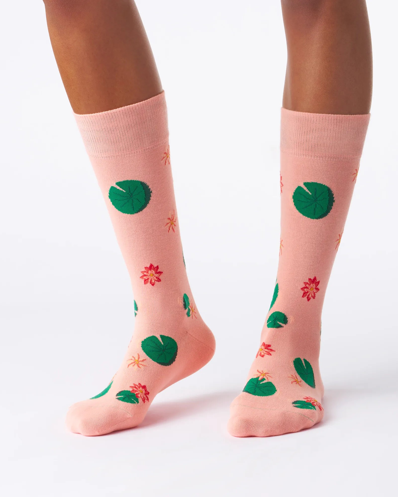Seerosen_ lilipad motiv socken rosa socken motiv socken bunte socken verückte socken anzugssocken business socken nachhaltig aus bio baumwolle fußbild