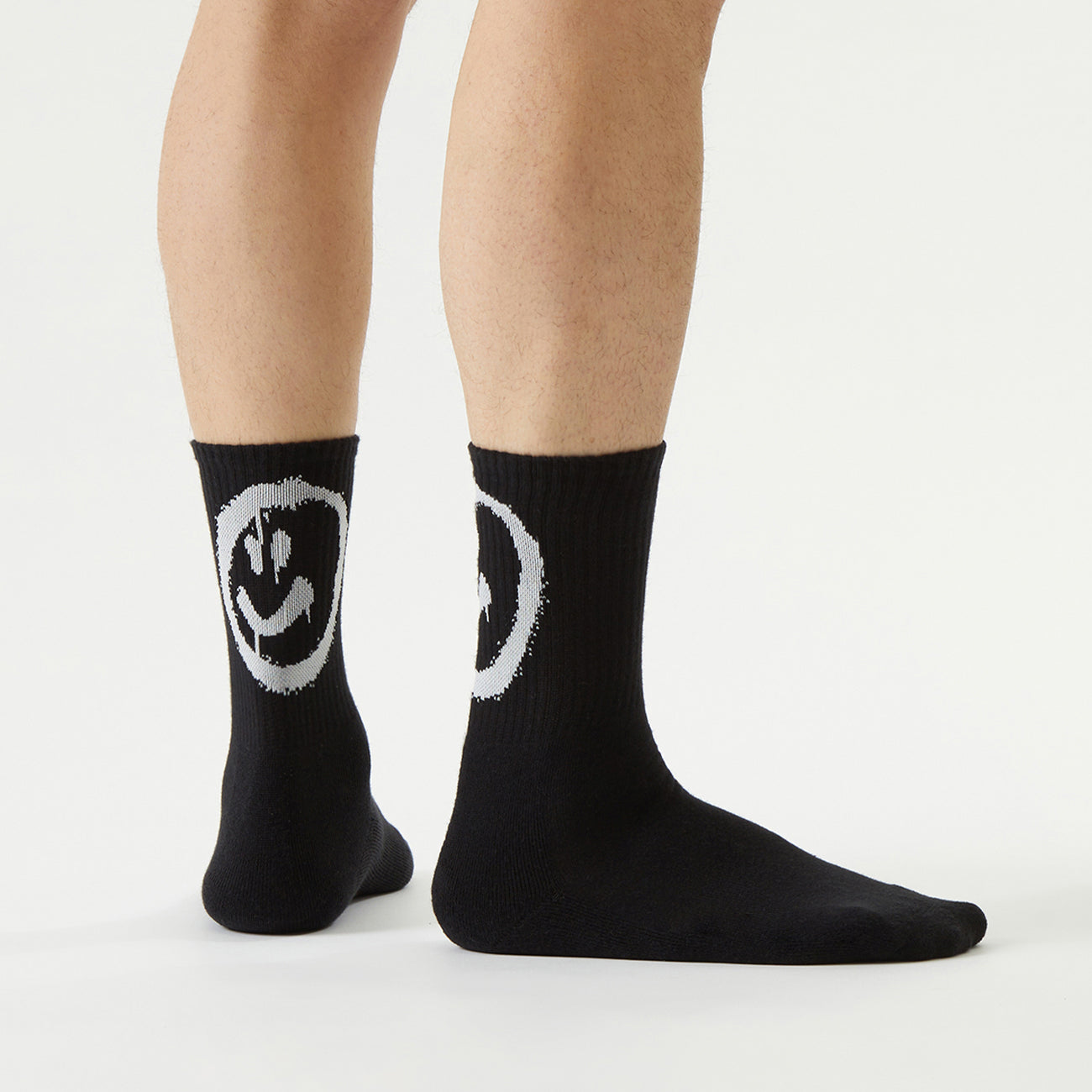 tennis socks black
tennis socken mit smiley im schwarz Crew style socks, sport socks, sneaker socks, 80s socks, retro socks model