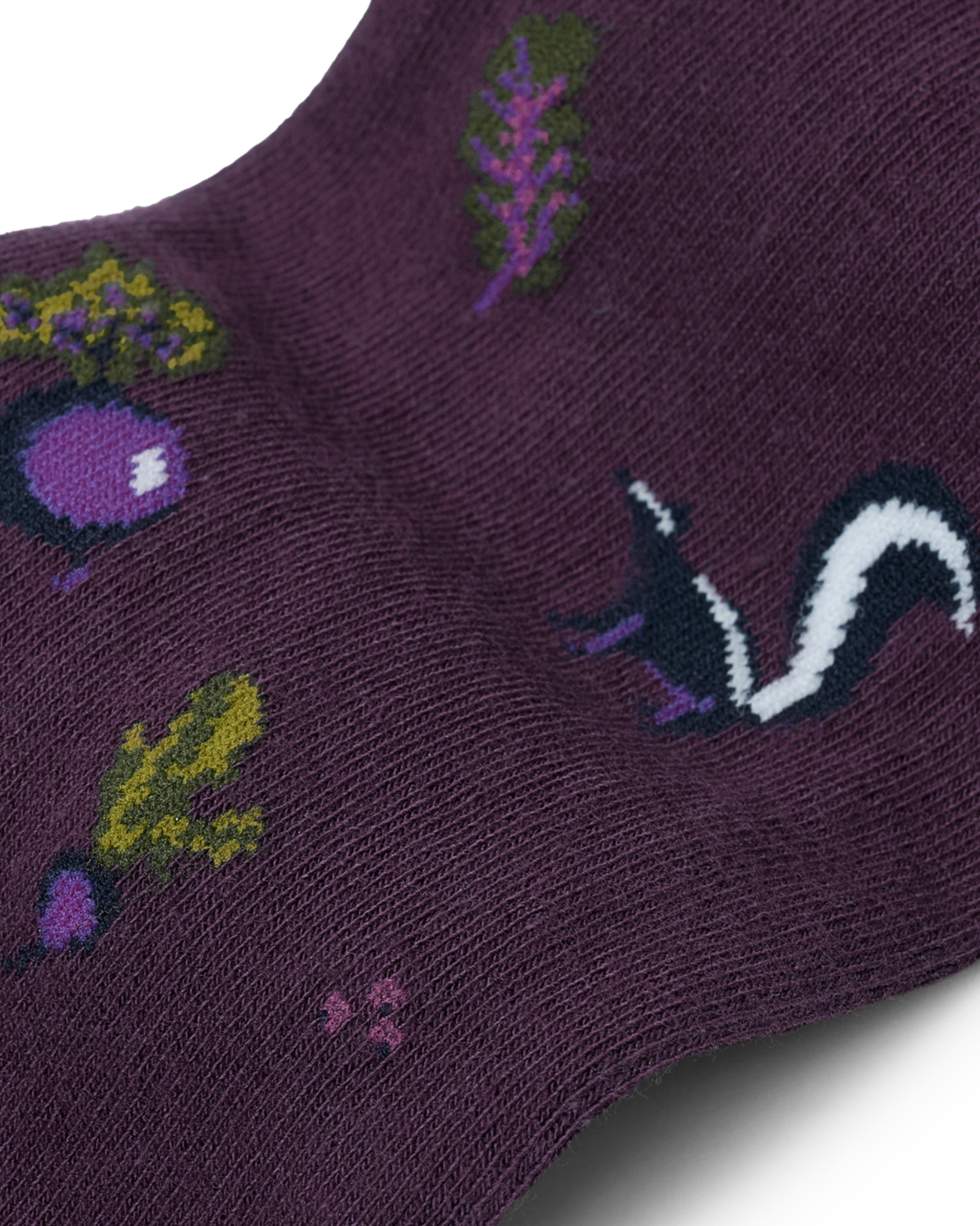 skunk-socks-stinktier-socken-clouseup