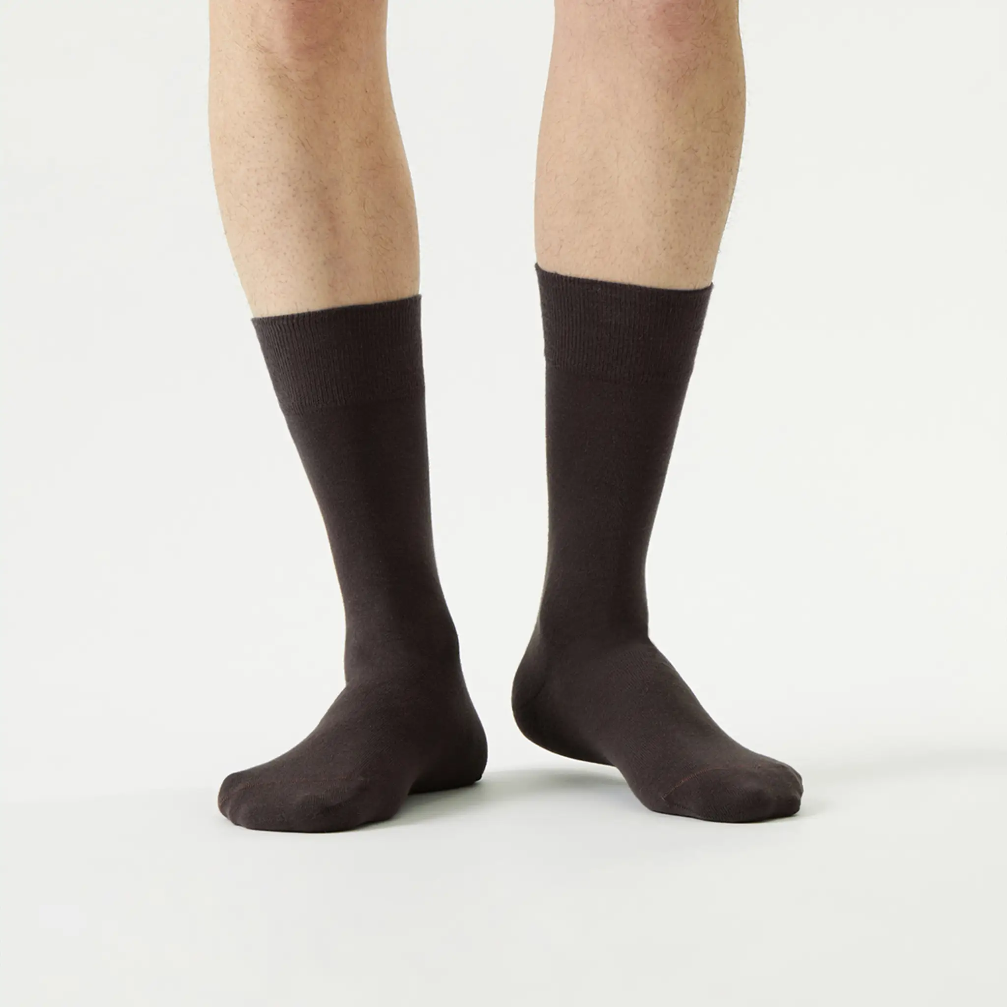 brown-socks-braune-socken-herren-damen-unisex-model