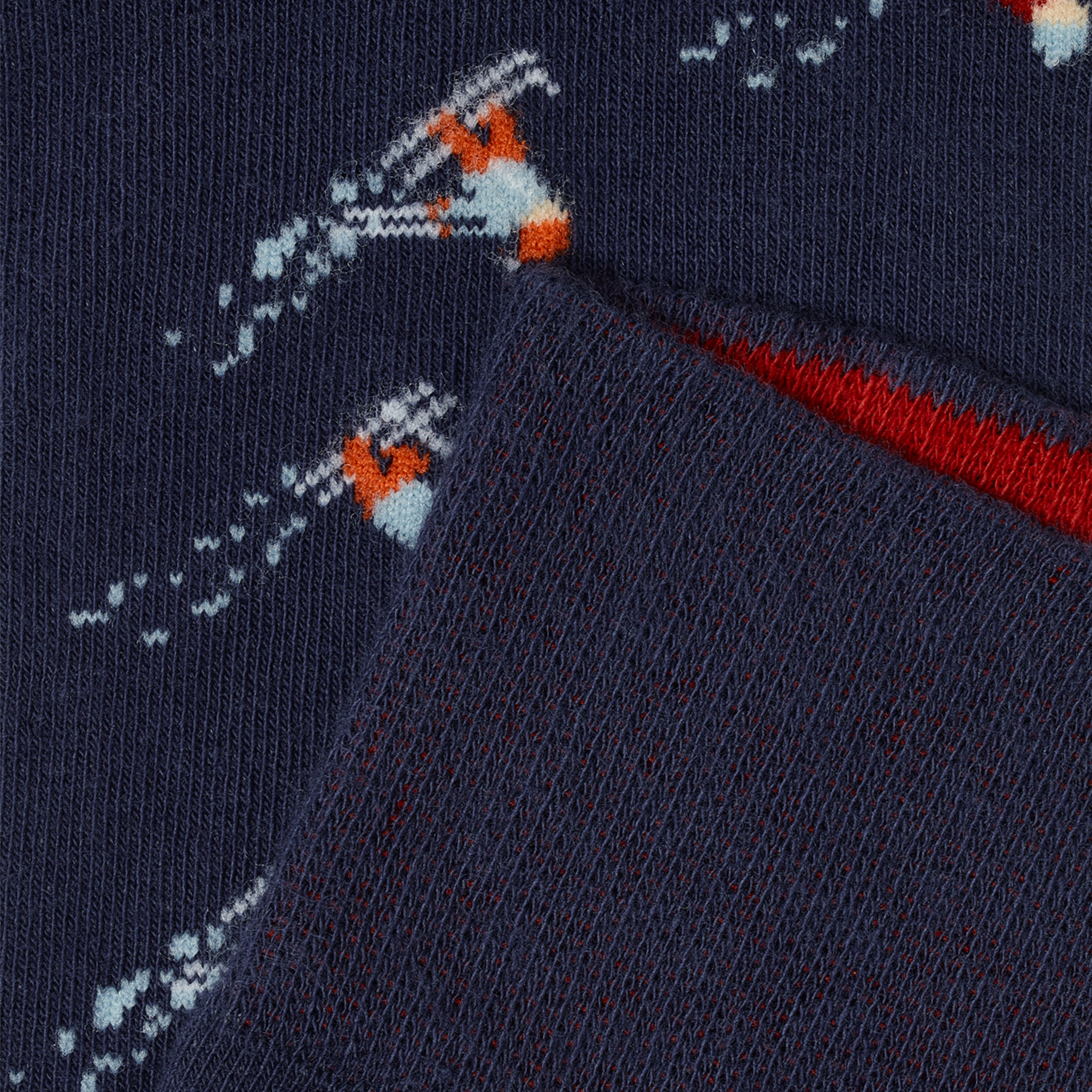 christmas-socks-ski-motif-navy-skifahrer-skier-gift-closeup-image