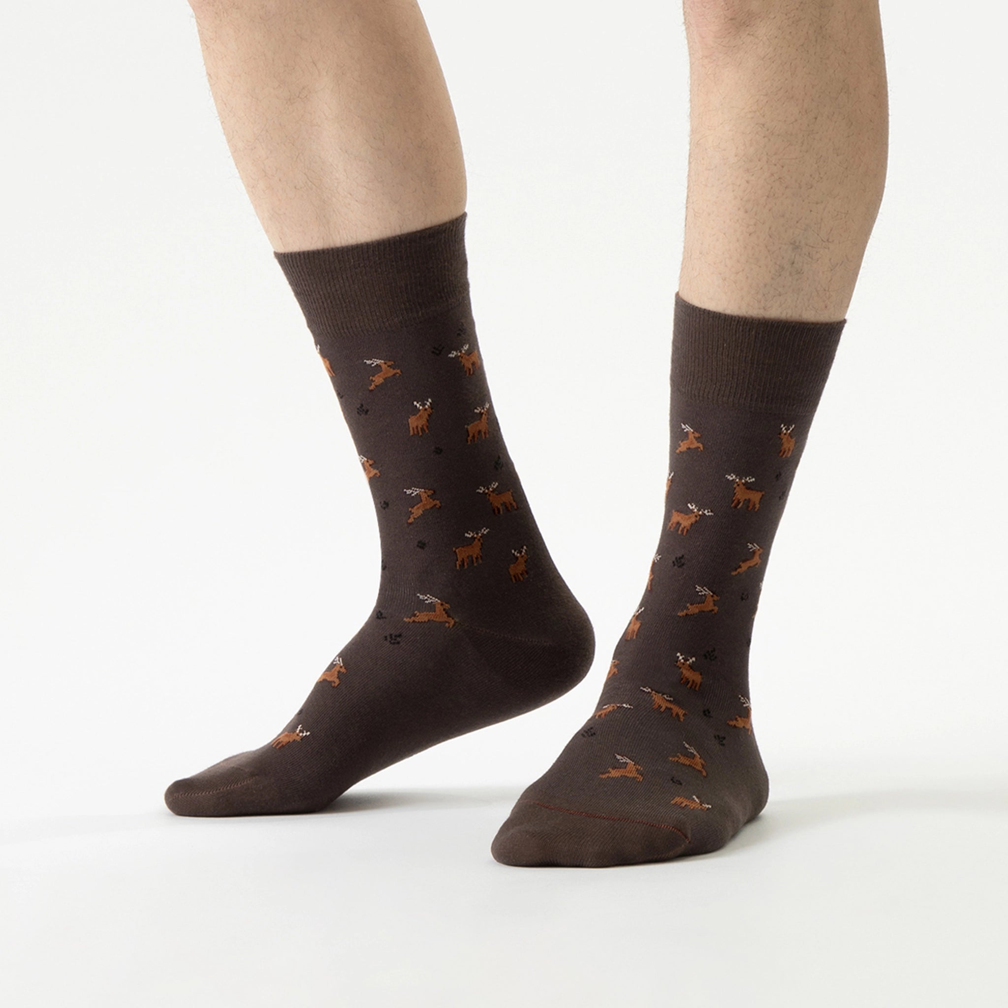 reindeer-socks-rudolf-socken-brown-model-image