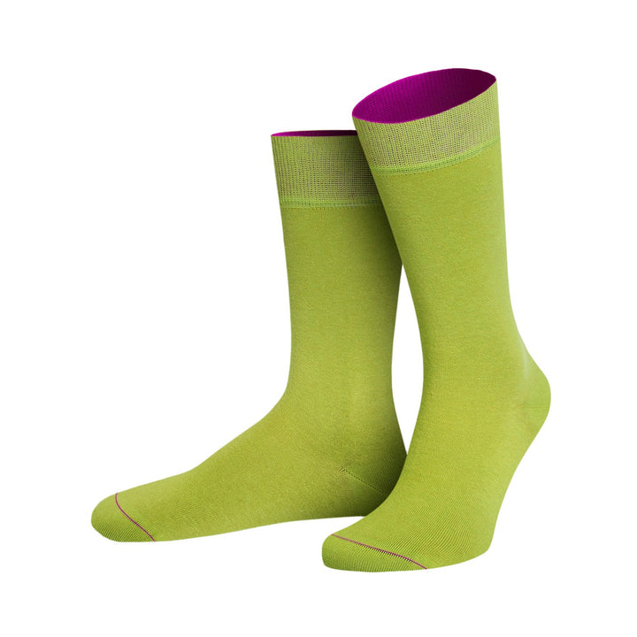 6x Regenbogen-Socken als Geschenk